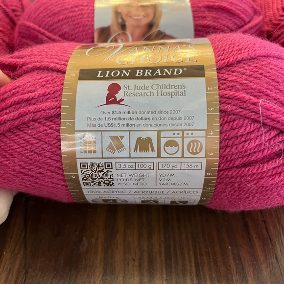 Lot of 5 Skeins Lion Brand Vanna's Choice Yarn in “Raspberry” - Picture 3 of 12